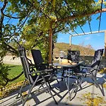 Lägenhet Casa Miranda - Family Comfort In A Quiet Area, Near The Sea, With Bbq And Free Parking Zgornje Skofije
