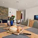 Lägenhet Casa Miranda - Family Comfort In A Quiet Area, Near The Sea, With Bbq And Free Parking