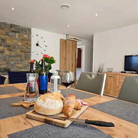 Apartment Casa Miranda - Family Comfort In A Quiet Area, Near The Sea, With Bbq And Free Parking