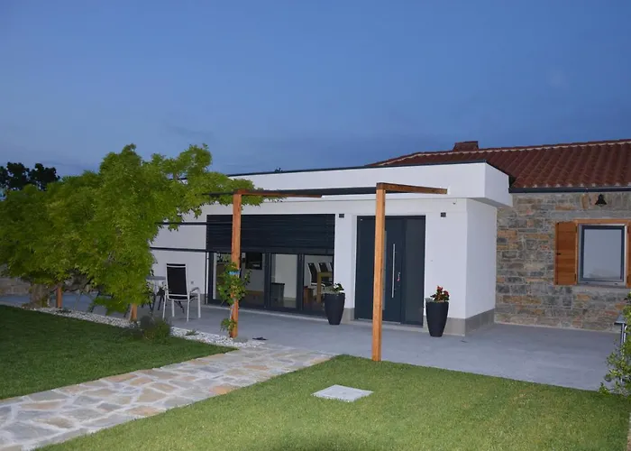 Casa Miranda - Family Comfort In A Quiet Area, Near The Sea, With Bbq And Free Parking *