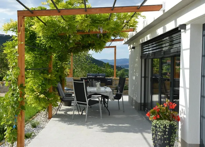 Appartamento Casa Miranda - Family Comfort In A Quiet Area, Near The Sea, With Bbq And Free Parking