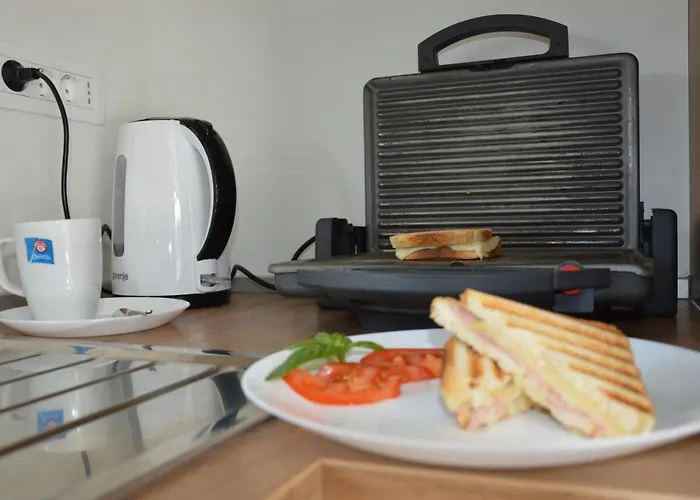 Casa Miranda - Family Comfort In A Quiet Area, Near The Sea, With Bbq And Free Parking Appartamento *