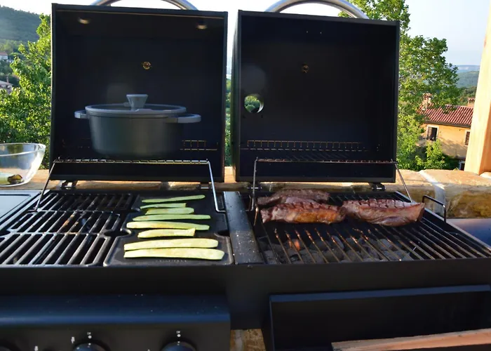 Casa Miranda - Family Comfort In A Quiet Area, Near The Sea, With Bbq And Free Parking