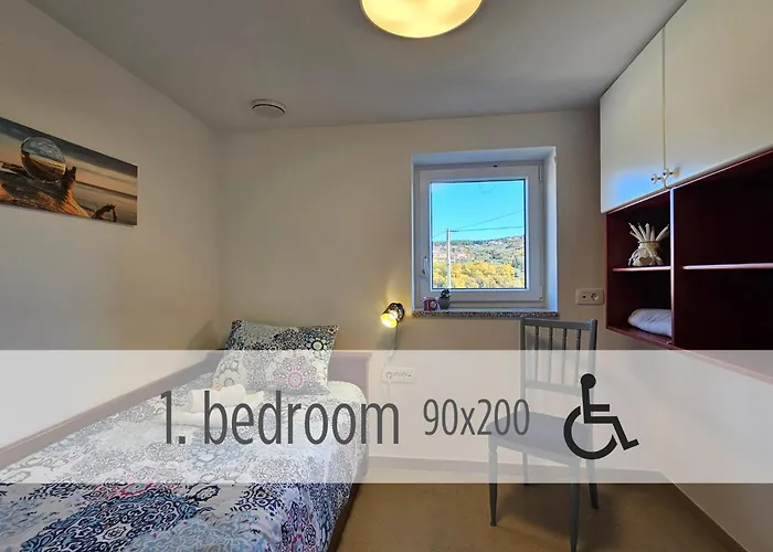 Casa Miranda - Family Comfort In A Quiet Area, Near The Sea, With Bbq And Free Parking Zgornje Skofije